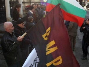 VMRO 300x225 Македонци към Каракачанов: Ще те убием на македонска почва!