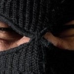 maskiran bandit 150x150 Въоръжен грабеж в пощенски клон в Бургас