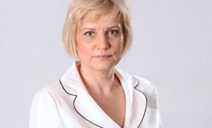 Menda Stoqnova 300x182 Стоянова: Ефектът от новия данък няма да е буркан банк