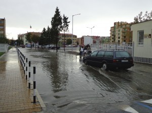 navodnenie4 300x224 Кметът за каналите и наводненията в Поморие
