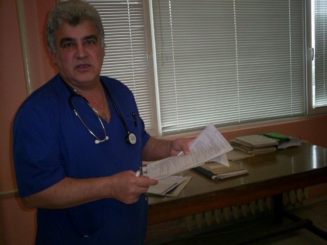 55 1024x768 Благодарен баща подарява на Бургаската болница уникален апарат