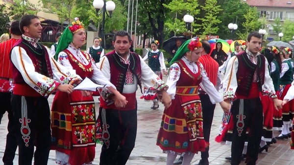 hora_velikden7