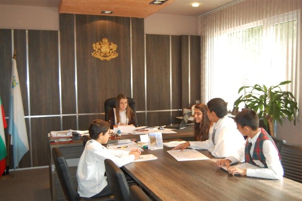uchenici_kmet2